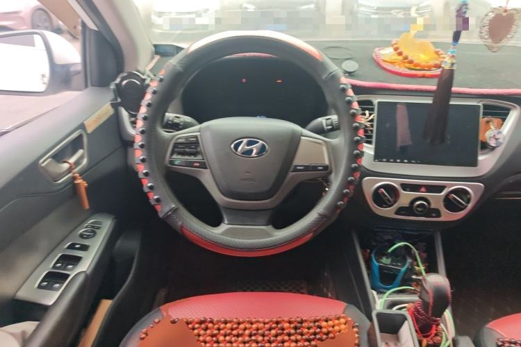 Used Hyundai Verna (new generation) 2016 1.4L Manual Cool Edition GLS Steering Wheel