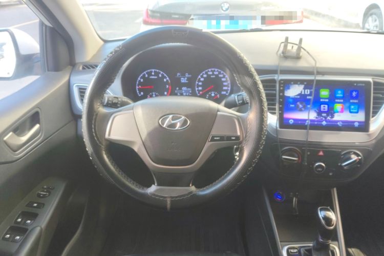 Used Hyundai Verna (new generation) 2016 1.4L Automatic Cool Edition GLS Steering Wheel