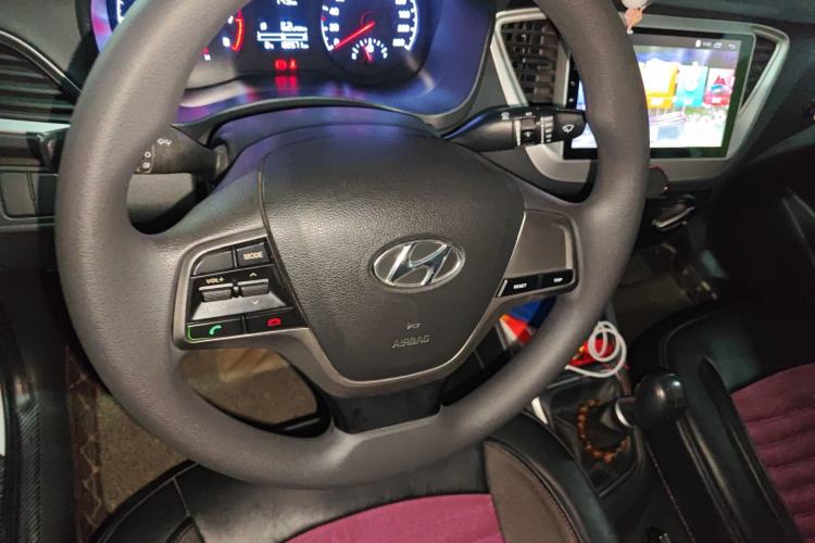 Used Hyundai Verna (new generation) 2016 1.4L Manual Cool Edition GLS Steering Wheel