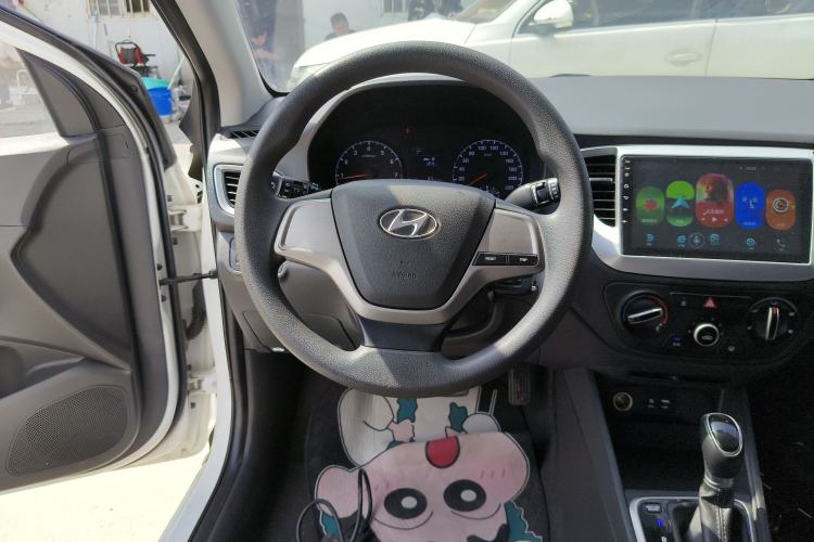 Used Hyundai Verna (new generation) 2016 1.4L Automatic Cool Edition GLS Steering Wheel
