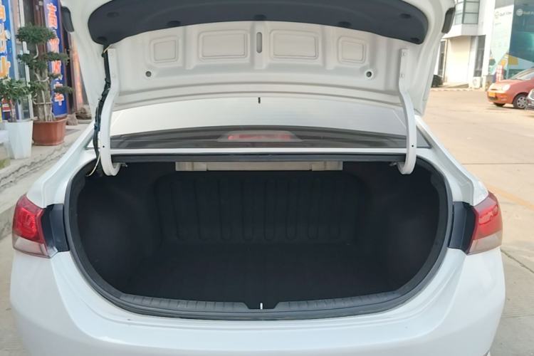 Used Hyundai Verna (new generation) 2016 1.4L Manual Cool Edition GLS Trunk