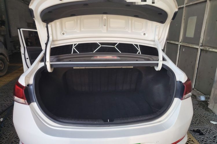 Used Hyundai Verna (new generation) 2016 1.4L Manual Cool Edition GLS Trunk