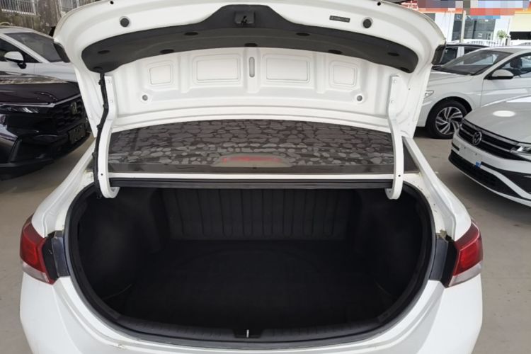 Used Hyundai Verna (new generation) 2016 1.4L Automatic Cool Edition GLS Trunk