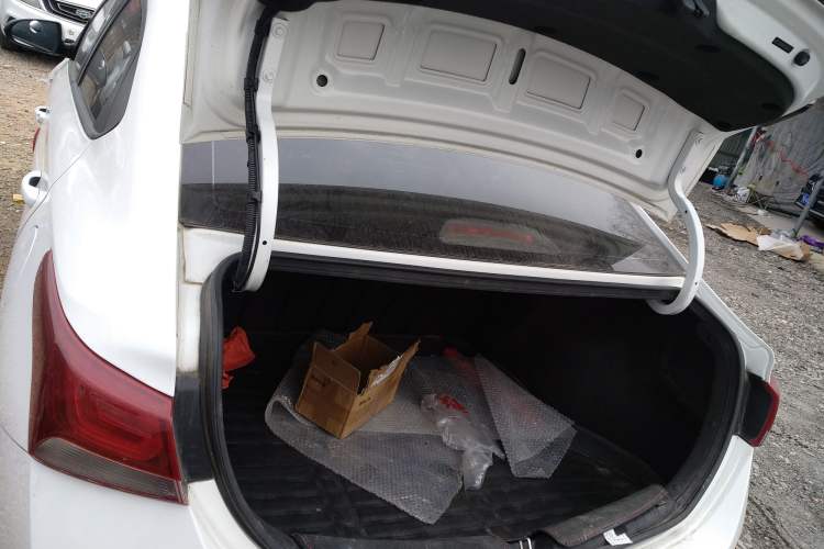 Used Hyundai Verna (new generation) 2016 1.4L Automatic Cool Edition GLS Trunk