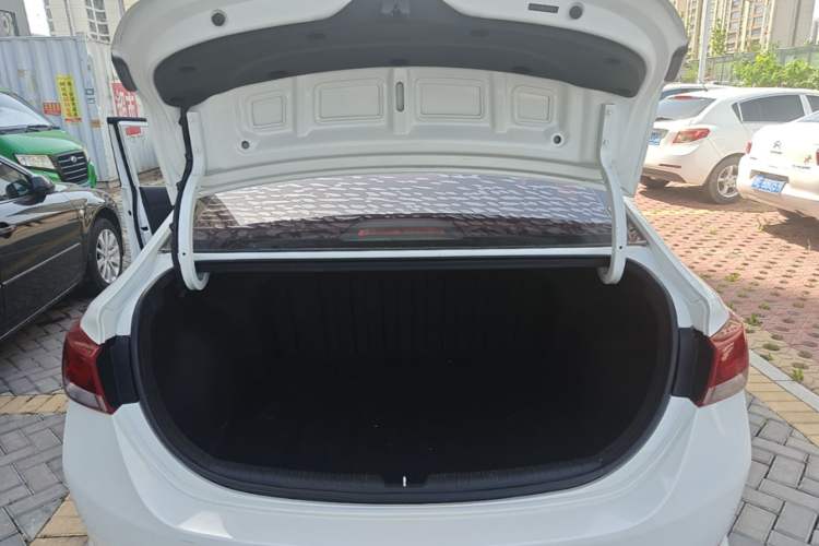 Used Hyundai Verna (new generation) 2016 1.4L Manual Cool Edition GLS Trunk