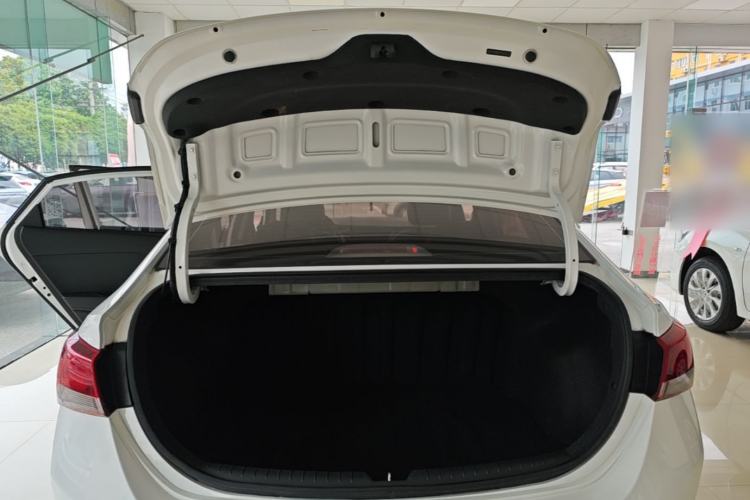 Used Hyundai Verna (new generation) 2016 1.4L Automatic Cool Edition GLS Trunk