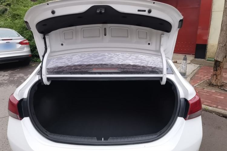 Used Hyundai Verna (new generation) 2016 1.4L Automatic Cool Edition GLS Trunk