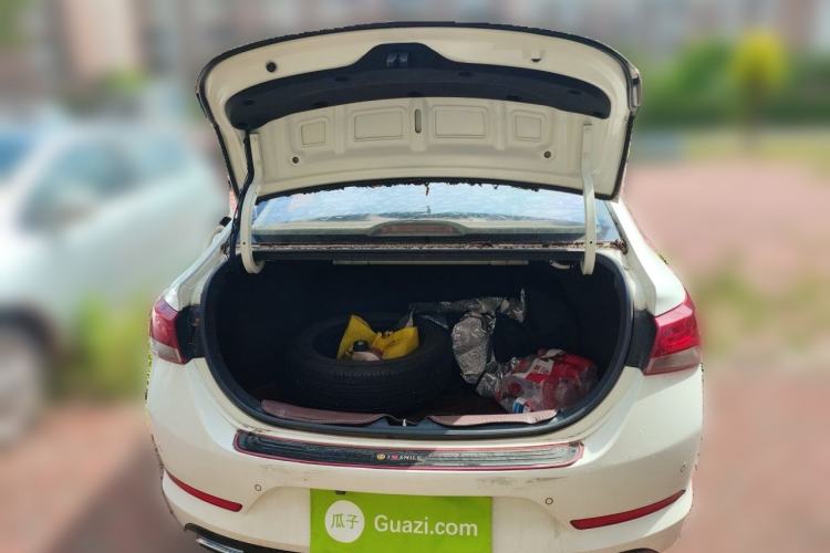 Used Hyundai Verna (new generation) 2016 1.4L Manual Cool Edition GLS Trunk