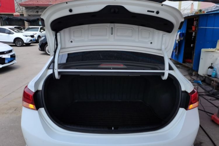Used Hyundai Verna (new generation) 2016 1.4L Manual Cool Edition GLS Trunk