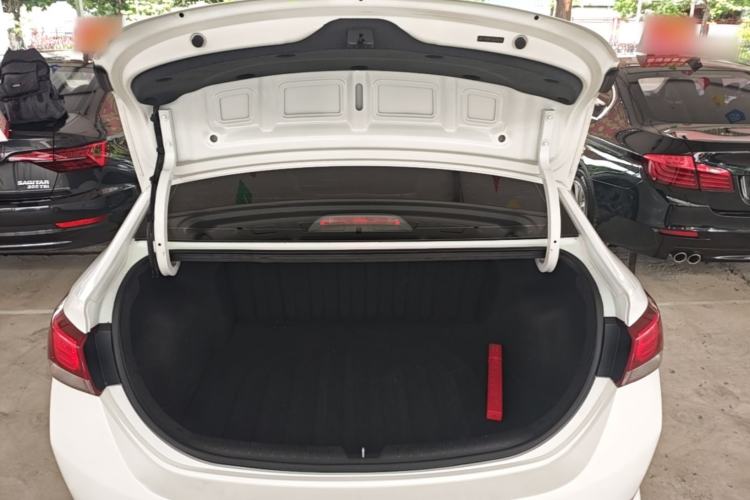 Used Hyundai Verna (new generation) 2016 1.4L Automatic Sport Edition Trunk