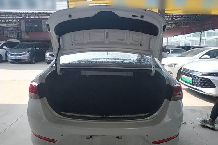 Used Hyundai Verna (new generation) 2016 1.4L Automatic Cool Edition GLS Trunk