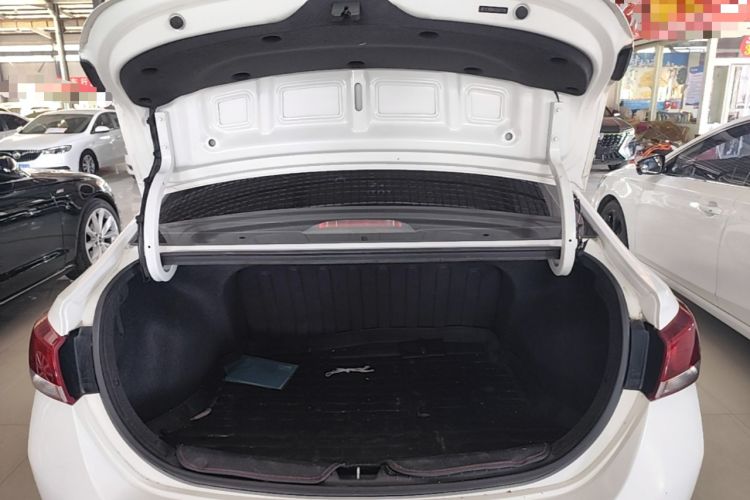 Used Hyundai Verna (new generation) 2016 1.4L Automatic Cool Edition GLS Trunk