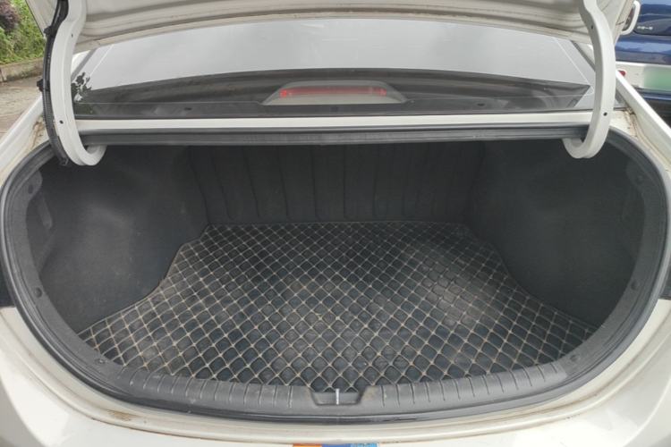 Used Hyundai Verna (new generation) 2016 1.4L Manual Cool Edition GLS Trunk