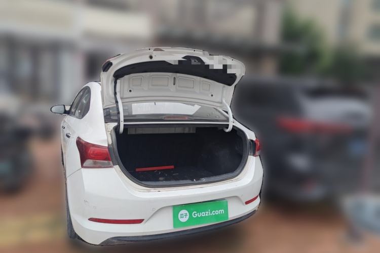 Used Hyundai Verna (new generation) 2016 1.6L Automatic Elite Edition TOP Trunk