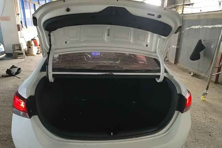 Used Hyundai Verna (new generation) 2016 1.4L Automatic Cool Edition GLS Trunk