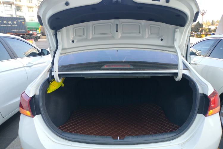 Used Hyundai Verna (new generation) 2016 1.4L Manual Cool Edition GLS Trunk