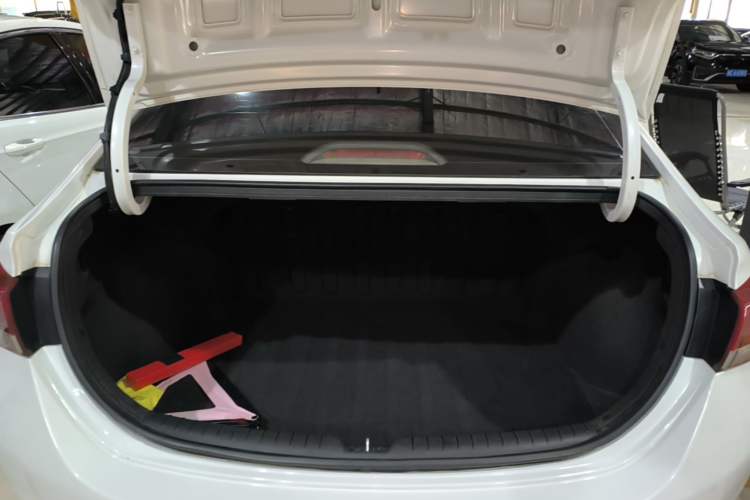Used Hyundai Verna (new generation) 2016 1.4L Automatic Cool Edition GLS Trunk