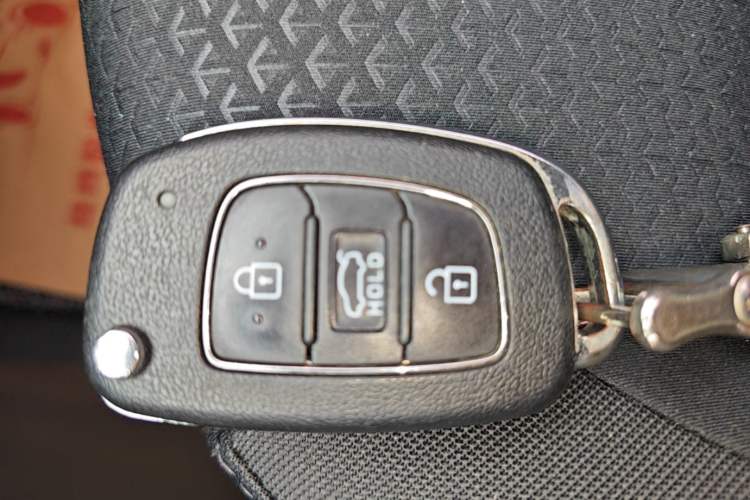 Used Hyundai Verna (new generation) 2016 1.4L Manual Cool Edition GLS Vehicle Key