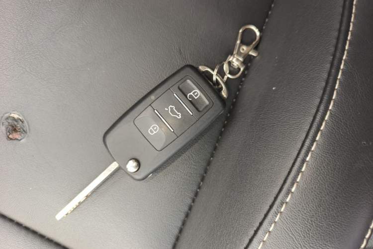 Used Hyundai Verna (new generation) 2016 1.4L Manual Cool Edition GLS Vehicle Key