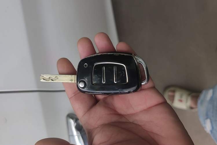 Used Hyundai Verna (new generation) 2016 1.4L Manual Cool Edition GLS Vehicle Key