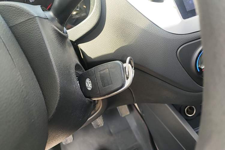Used Hyundai Verna (new generation) 2016 1.4L Manual Cool Edition GLS Vehicle Key