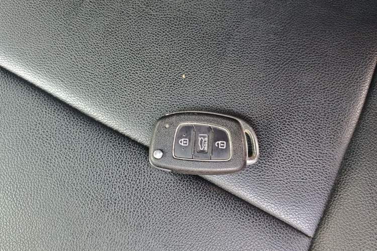 Used Hyundai Verna (new generation) 2016 1.4L Manual Cool Edition GLS Vehicle Key