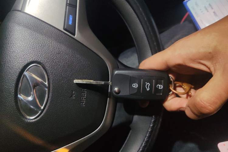 Used Hyundai Verna (new generation) 2016 1.4L Automatic Cool Edition GLS Vehicle Key