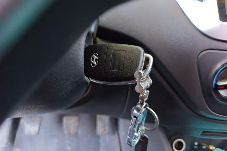 Used Hyundai Verna (new generation) 2016 1.4L Manual Cool Edition GLS Vehicle Key