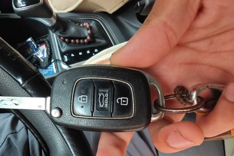 Used Hyundai Verna (new generation) 2016 1.4L Automatic Cool Edition GLS Vehicle Key