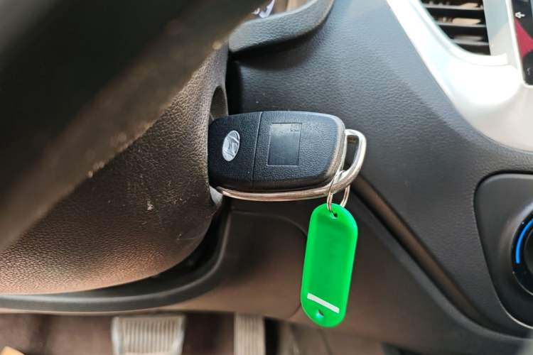 Used Hyundai Verna (new generation) 2016 1.4L Automatic Cool Edition GLS Vehicle Key