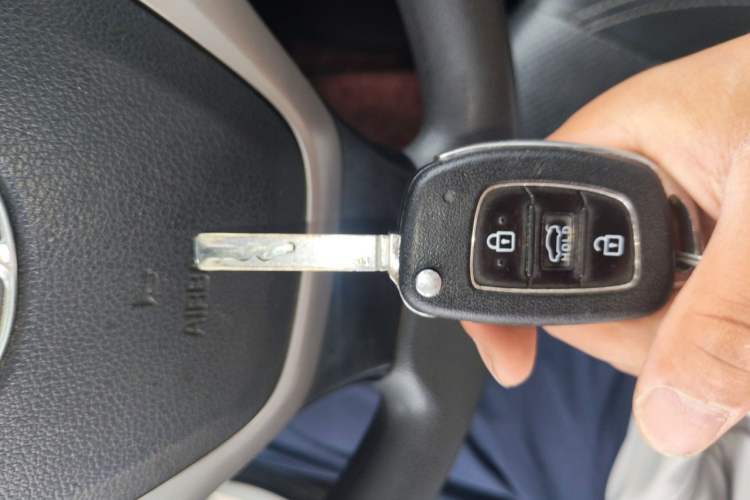 Used Hyundai Verna (new generation) 2016 1.4L Manual Cool Edition GLS Vehicle Key