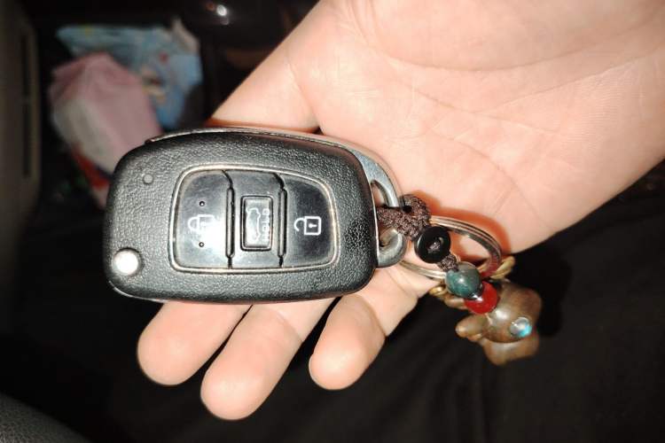 Used Hyundai Verna (new generation) 2016 1.4L Manual Cool Edition GLS Vehicle Key