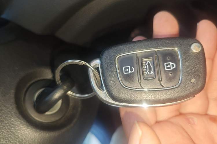 Used Hyundai Verna (new generation) 2016 1.4L Automatic Cool Edition GLS Vehicle Key