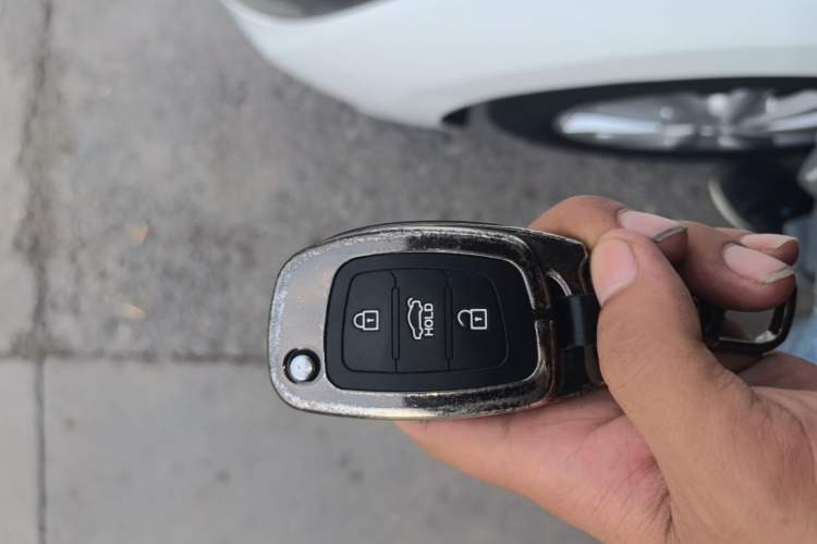 Used Hyundai Verna (new generation) 2016 1.4L Manual Cool Edition GLS Vehicle Key