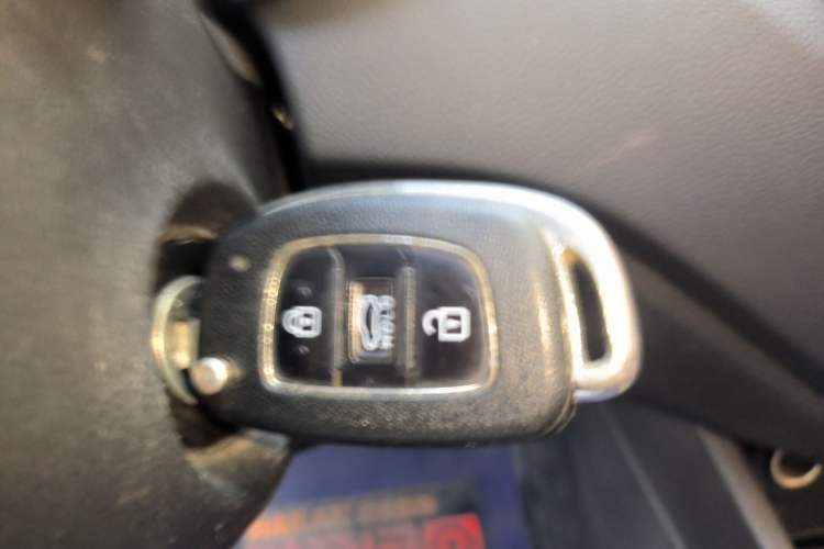 Used Hyundai Verna (new generation) 2016 1.4L Manual Cool Edition GLS Vehicle Key