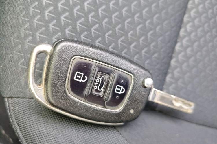 Used Hyundai Verna (new generation) 2016 1.4L Automatic Cool Edition GLS Vehicle Key