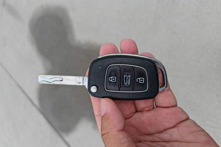 Used Hyundai Verna (new generation) 2016 1.4L Manual Cool Edition GLS Vehicle Key