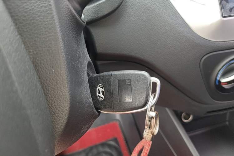 Used Hyundai Verna (new generation) 2016 1.4L Manual Cool Edition GLS Vehicle Key