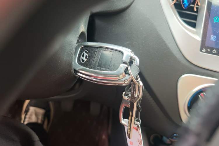Used Hyundai Verna (new generation) 2016 1.4L Manual Cool Edition GLS Vehicle Key