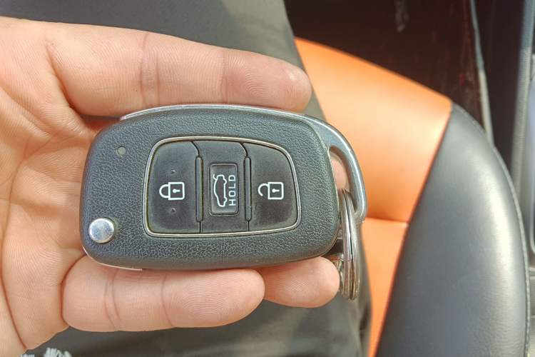 Used Hyundai Verna (new generation) 2016 1.4L Manual Cool Edition GLS Vehicle Key