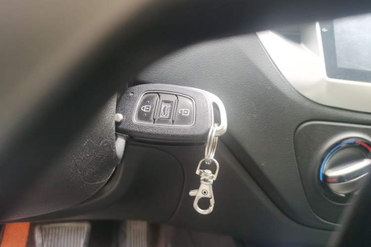 Used Hyundai Verna (new generation) 2016 1.4L Automatic Cool Edition GLS Vehicle Key