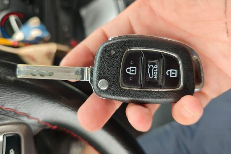 Used Hyundai Verna (new generation) 2016 1.4L Automatic Cool Edition GLS Vehicle Key