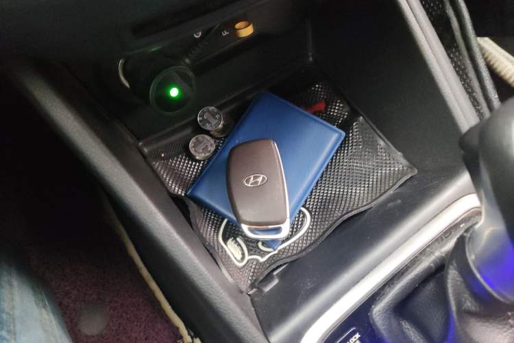 Used Hyundai Verna (new generation) 2016 1.4L Automatic Elite Edition TOP Vehicle Key