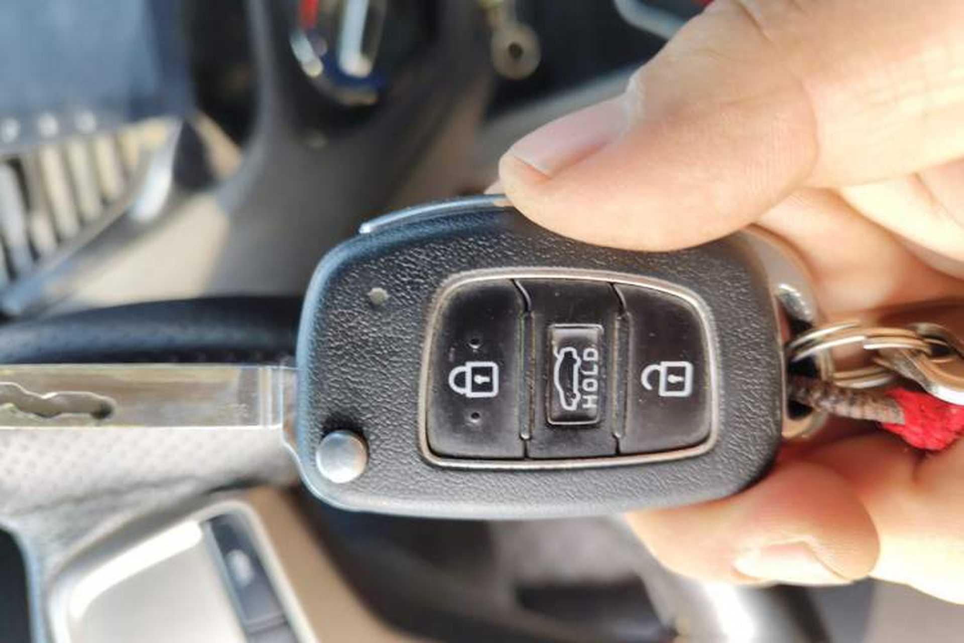 Used Hyundai Verna (new generation) 2016 1.4L Manual Cool Edition GLS Vehicle Key