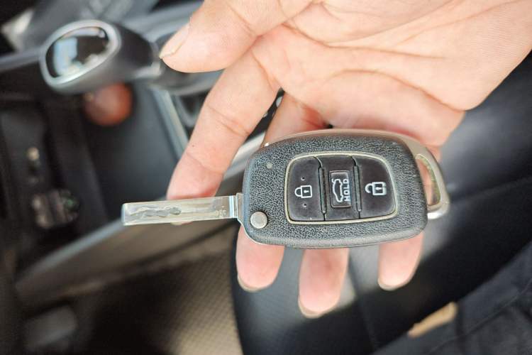 Used Hyundai Verna (new generation) 2016 1.4L Automatic Cool Edition GLS Vehicle Key