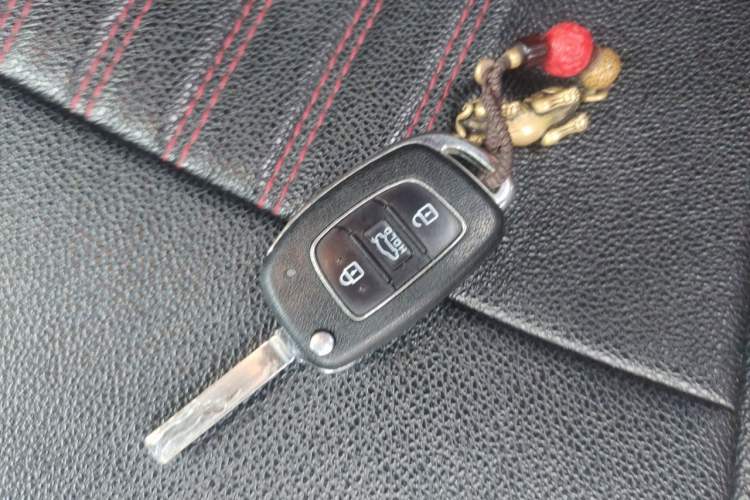 Used Hyundai Verna (new generation) 2016 1.4L Automatic Cool Edition GLS Vehicle Key