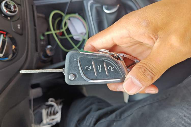 Used Hyundai Verna (new generation) 2016 1.4L Manual Cool Edition GLS Vehicle Key