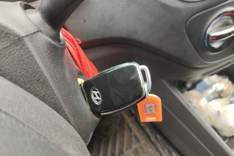 Used Hyundai Verna (new generation) 2016 1.4L Manual Cool Edition GLS Vehicle Key