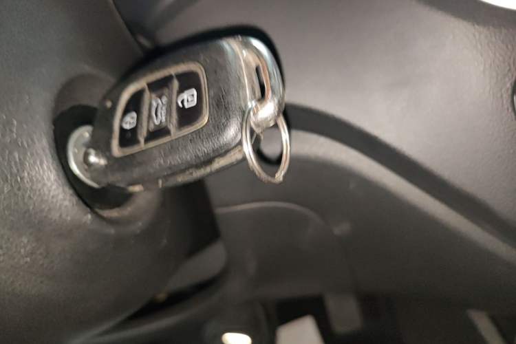 Used Hyundai Verna (new generation) 2016 1.4L Automatic Cool Edition GLS Vehicle Key