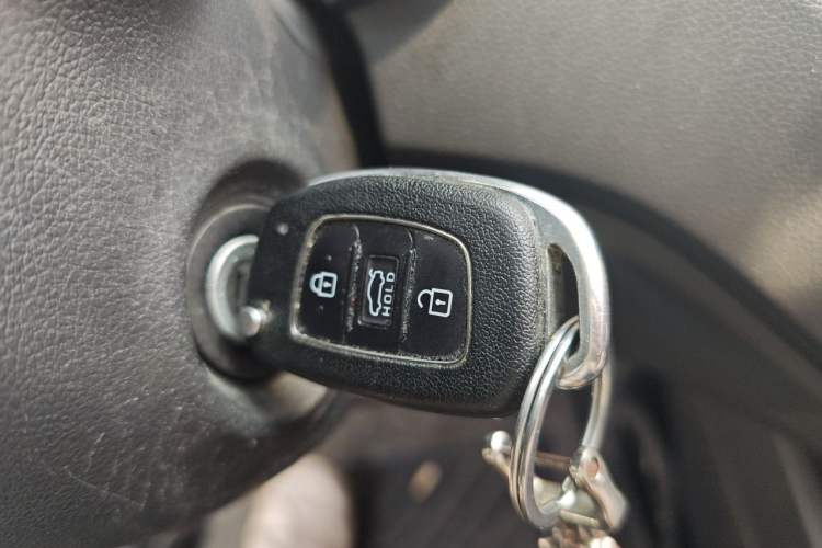 Used Hyundai Verna (new generation) 2016 1.4L Manual Cool Edition GLS Vehicle Key